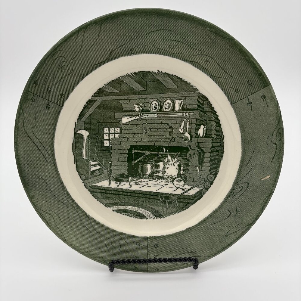 Pre-Owned Vintage Green and White Colonial Homestead By Royal Dinner Plate.